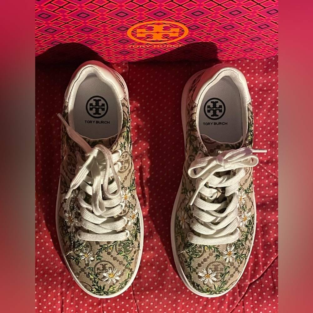 Tory Burch “Howell Court” Sneakers - Picture 11 of 13